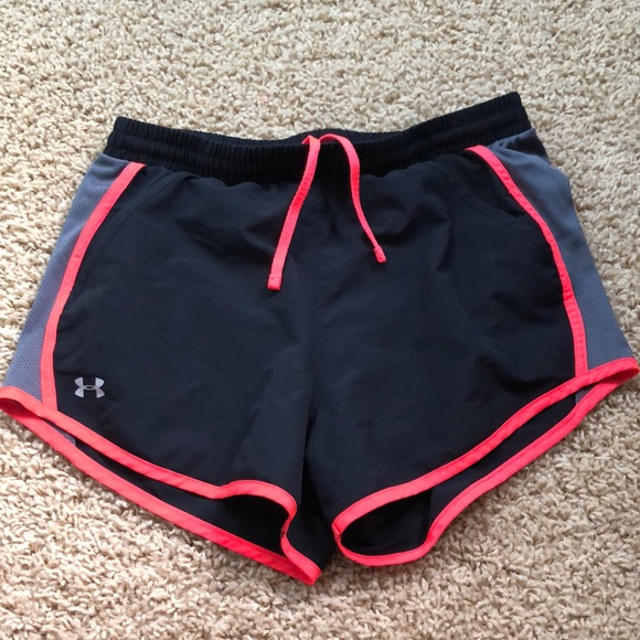 Under Armour Shorts - Picture 1 of 2
